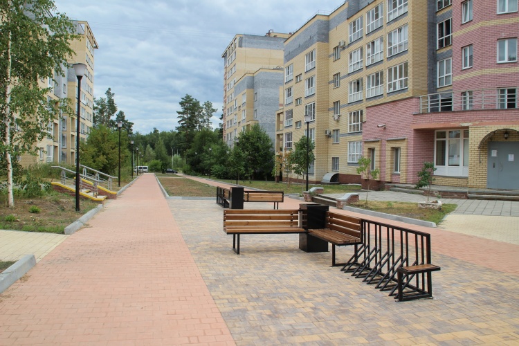 Бульвар в МКР-15 - 10.jpg Бульвар в МКР-15 - 10.jpg